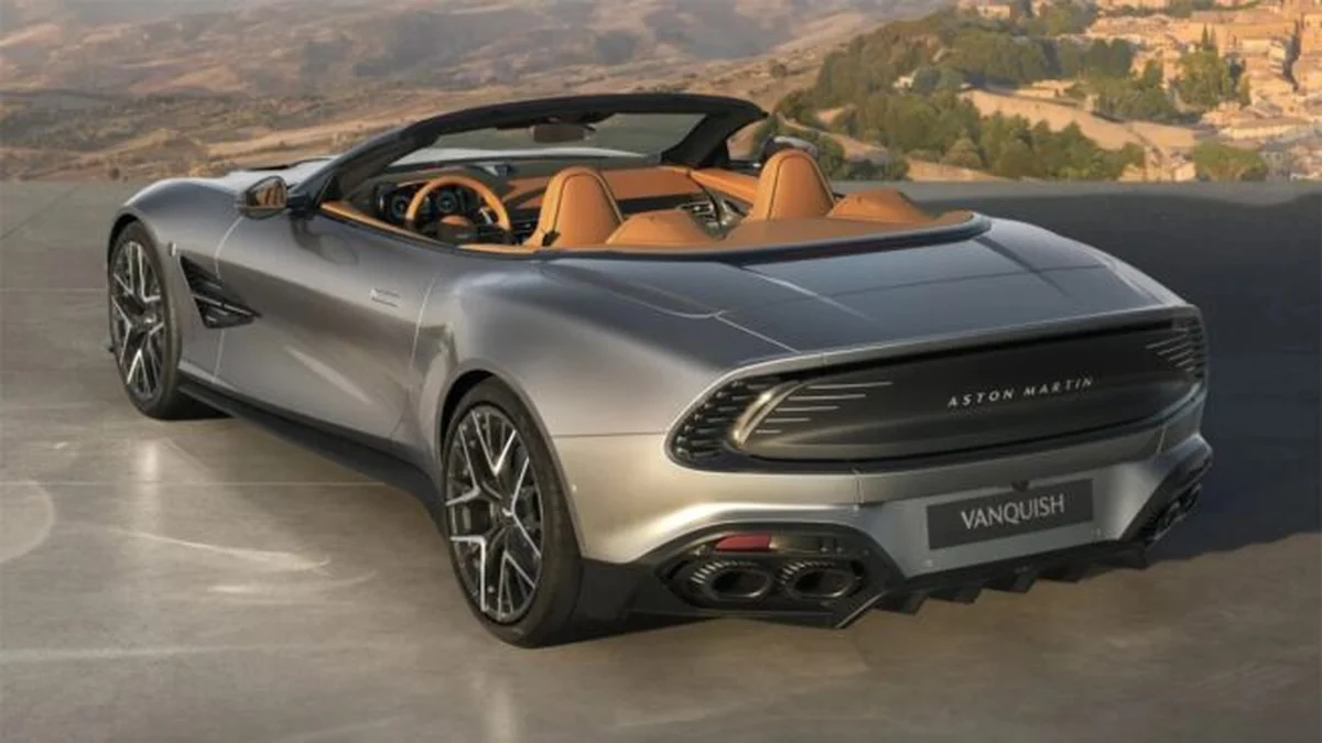50 adet üretilecek Aston Martin Vanquish 25 serisi görücüye çıkarıldı