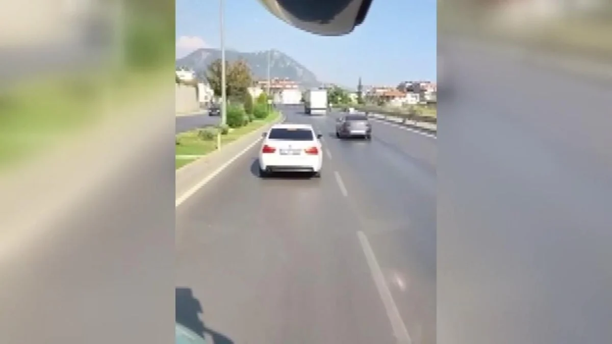 Alanya'da itfaiye aracına yol vermeyen sürücüye 46 bin lira ceza