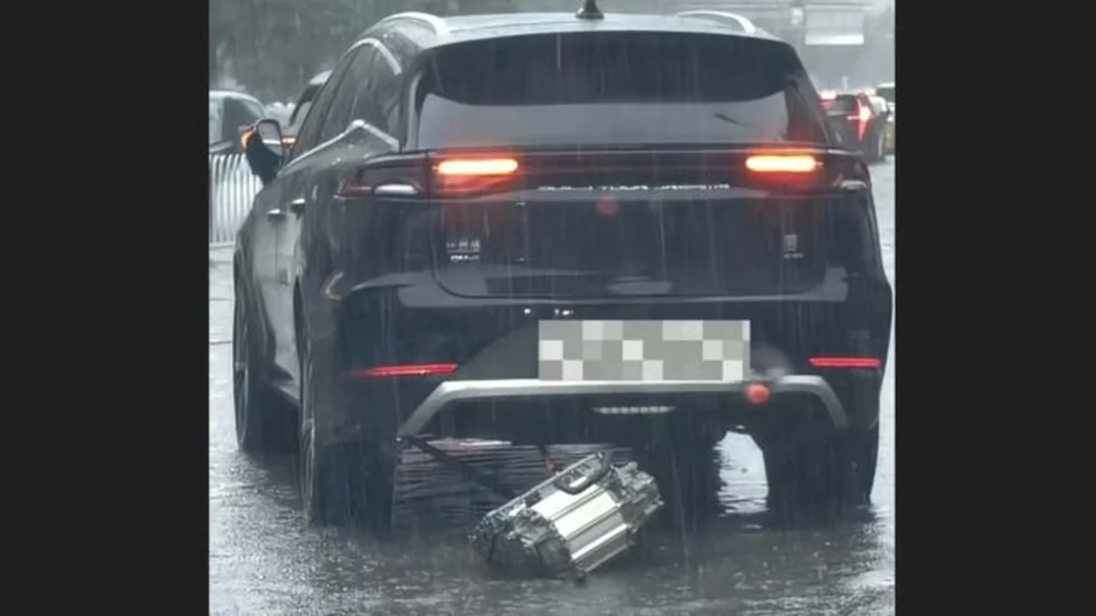 Çin’de arka elektrik motoru düşen BYD Tang SUV için resmi açıklama geldi [Video]