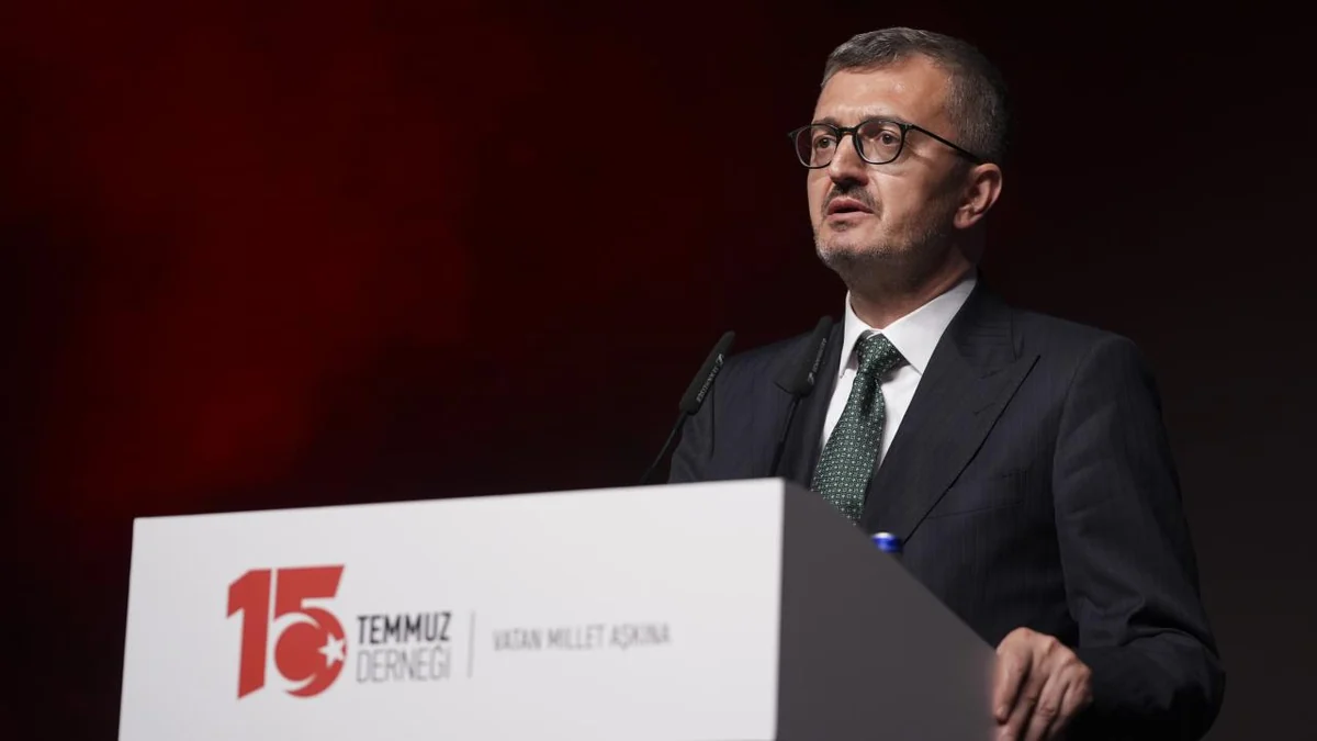İletişim Başkanı Duran: FETÖ, faaliyet gösterdiği her ülke için açık bir tehdittir