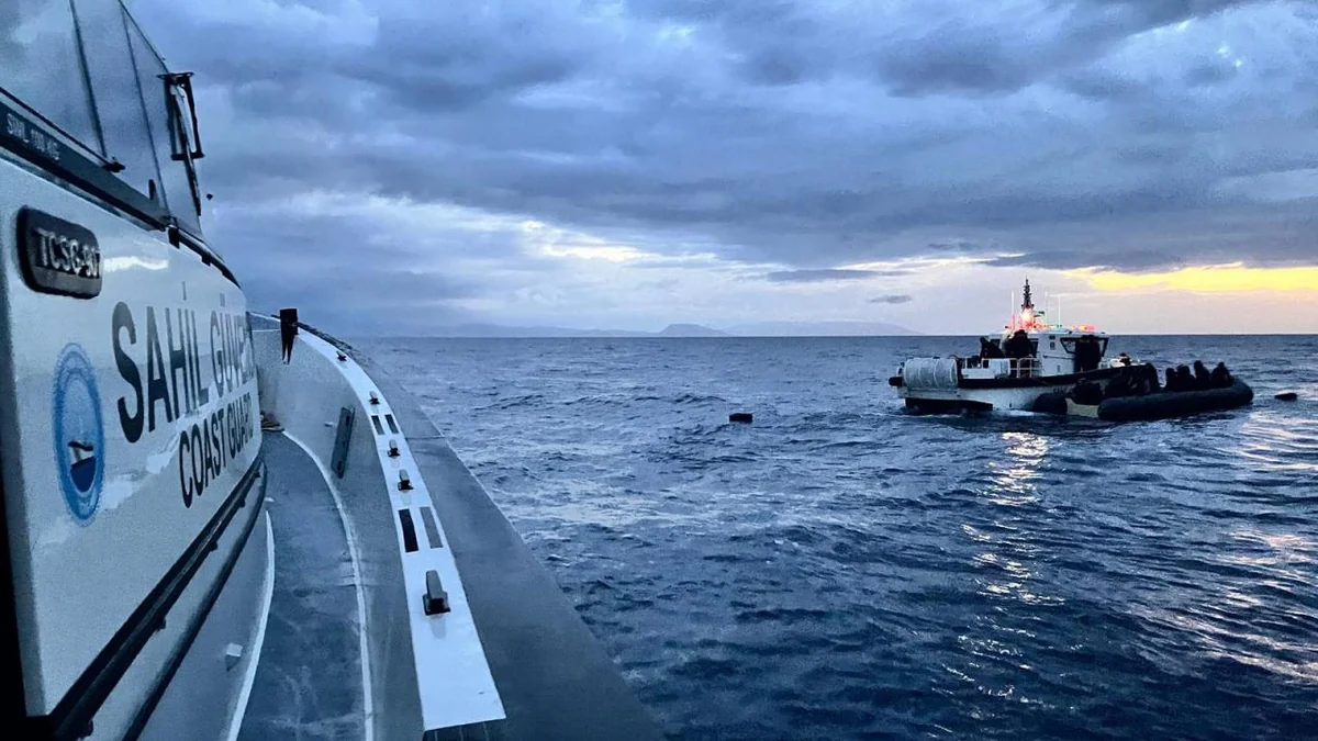 İzmir'de 89 düzensiz göçmen yakalandı