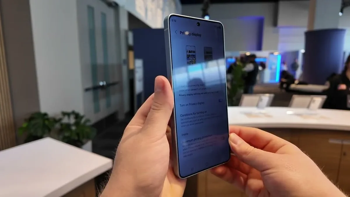 Samsung Galaxy S26 Ultra’da kırmızı ekran sorunu!